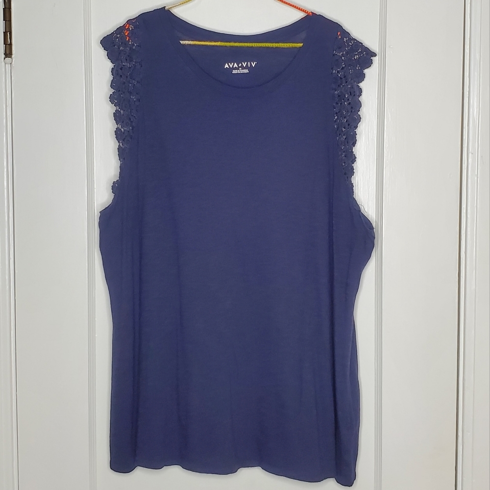 ✨️5 for $25✨️ Navy Blue Lace Trimmed Tank Top